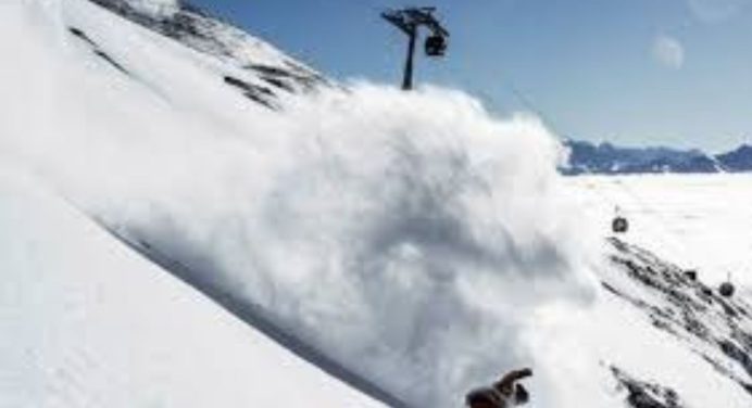 Avalancha en Suiza dejó un muerto y dos dos esquiadores heridos