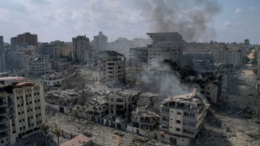 Israel intensifica ataques