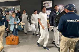 Colombia retoma vuelos