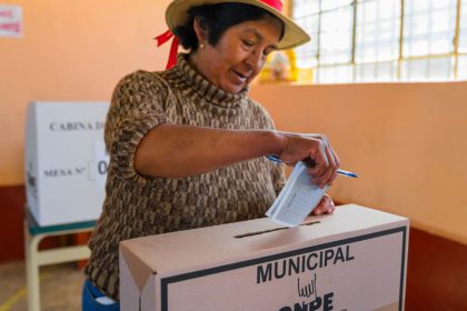Perú llama a elecciones