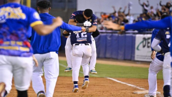 Magallanes asaltó el segundo lugar de la tabla 1 Magallanes