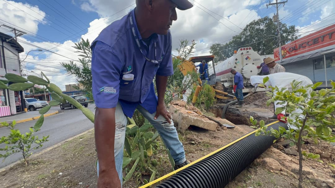 Optimizan red de aguas servidas en Los Guaritos 2 agua2