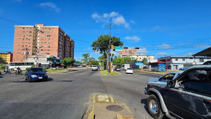 Ejecutan plan de mantenimiento en semáforos del municipio 1 Semaforos