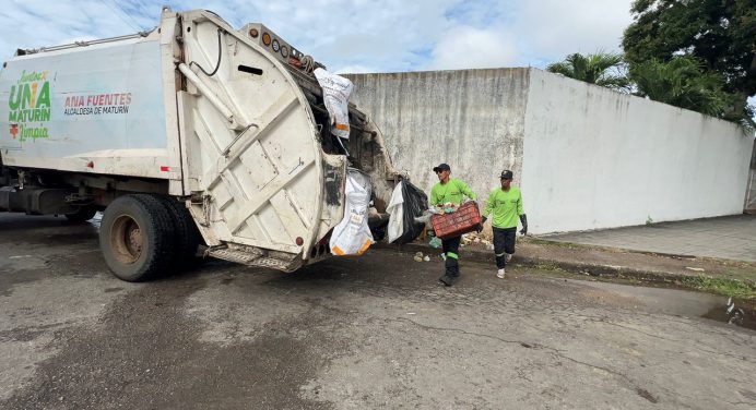 Alcaldía mantiene labores de barrido y recolección de desechos en Maturín