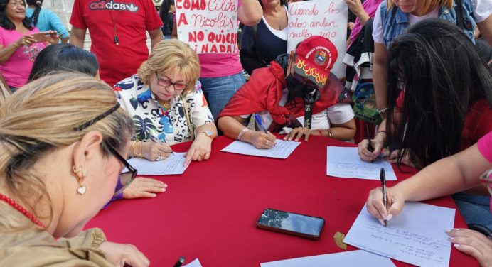 Monaguenses envían cartas en apoyo al presidente Maduro