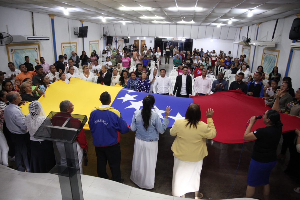 En Monagas realizan Gran clamor por la paz de Venezuela 3 clamor2