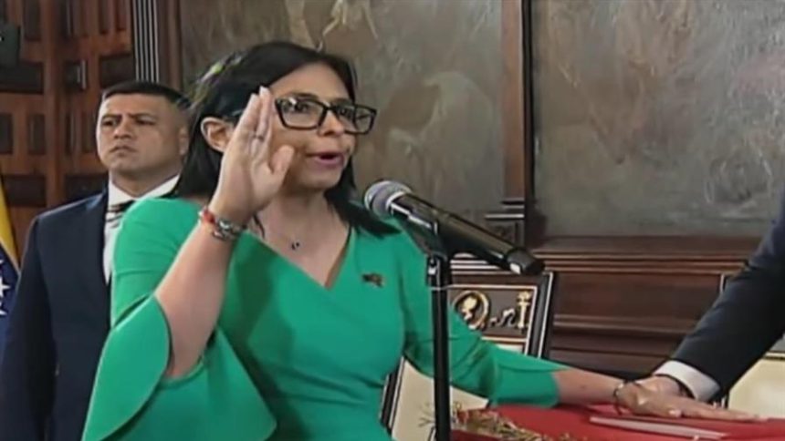 Delcy Rodríguez jura como presidenta interina de Venezuela en el Parlamento (+video) 1 Delcy Rodríguez