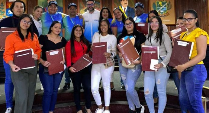 Más de 6 mil personas atendió el Fondo de Emprendedores durante 2025