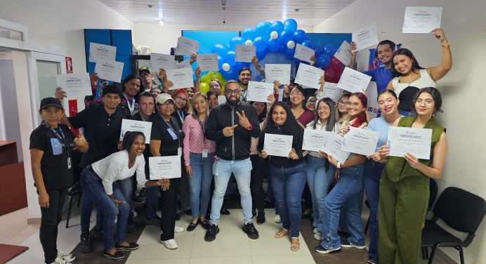 Inces entrega certificados de formación a trabajadores de Fasmonagas