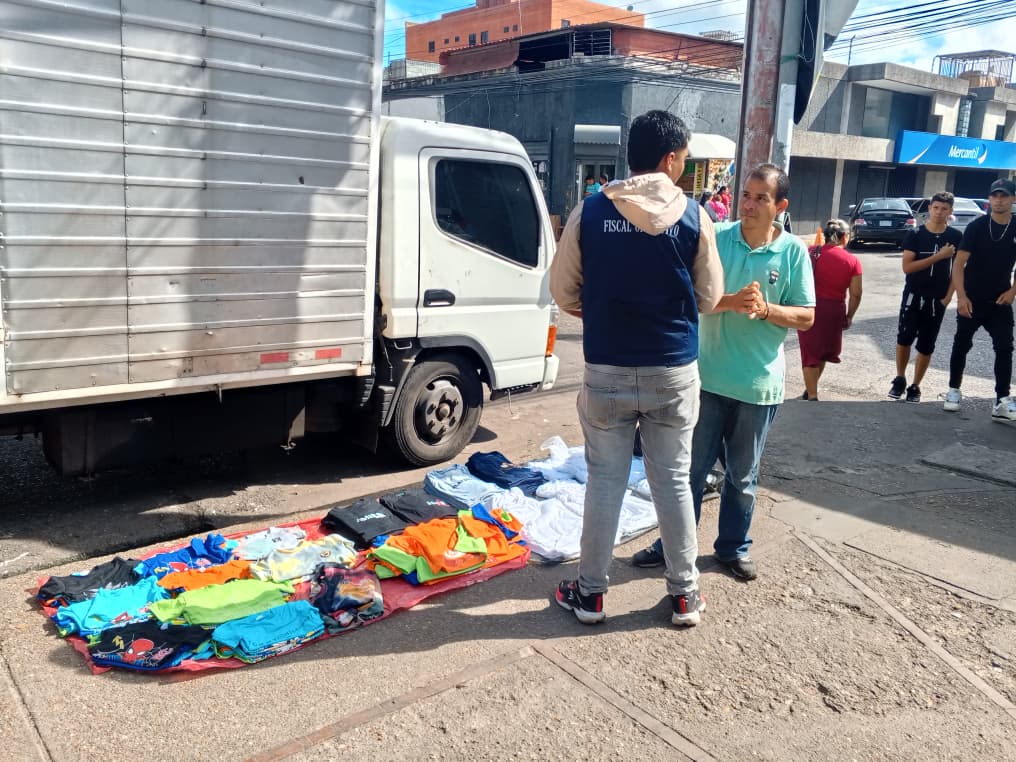 Alcaldía de Maturín reubica a 18 comerciantes informales de la calle Rojas 2 informales7