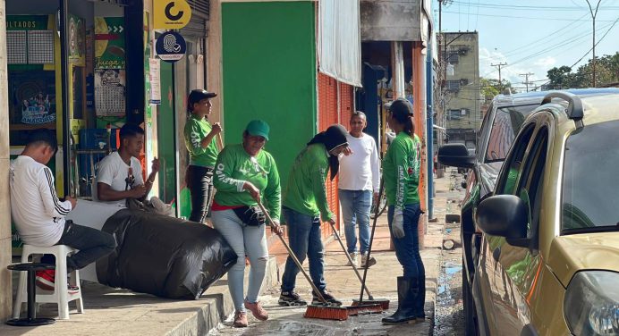 Alcaldía de Maturín ejecuta jornada de limpieza y desinfección en el Mercado Viejo‎