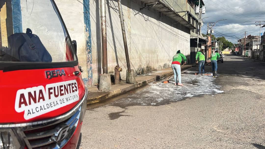 Alcaldía de Maturín ejecuta jornada de limpieza y desinfección en el Mercado Viejo 4 limpieza2