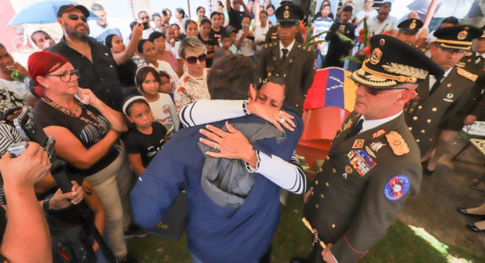 Gobernador Luna honra memoria de 5 militares monaguenses fallecidos el 3-E