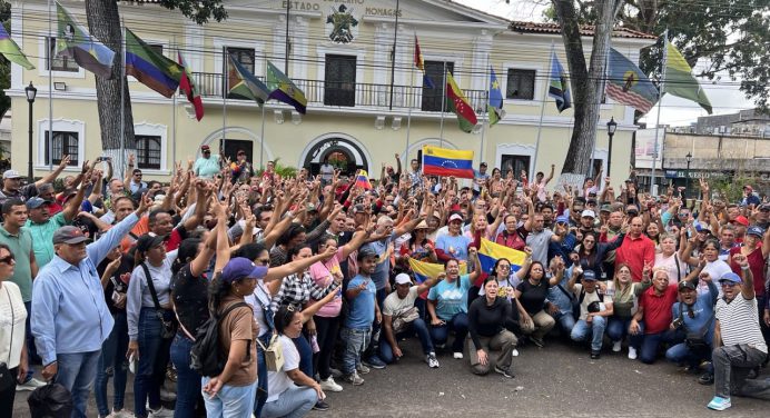 Instalada en Maturín la tribuna antiimperialista en la plaza Bolívar