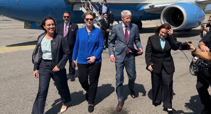 Secretario de Energía de EE.UU., Chris Wright arribó a Maiquetía