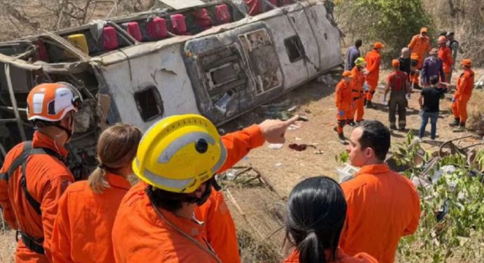 Accidente de autobús en Brasil deja quince peregrinos muertos