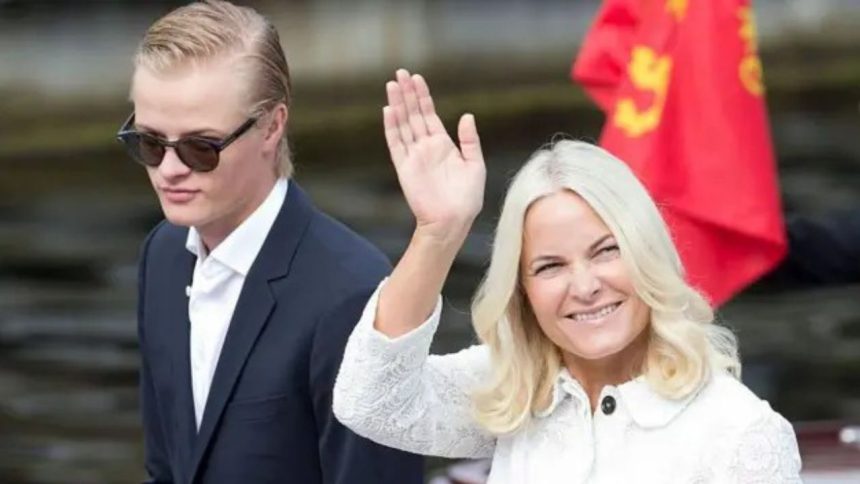 Hijo de Mette-Marit de Noruega niega violaciones, pero admite agresiones en juicio 1 Marit