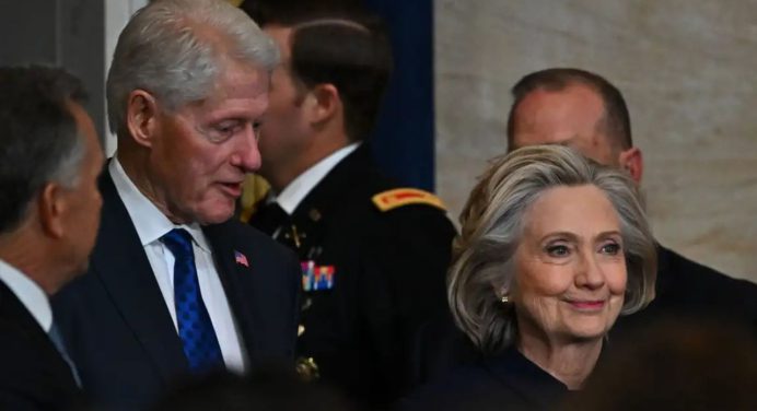 Bill y Hillary Clinton testificarán ante el Congreso en el caso Epstein