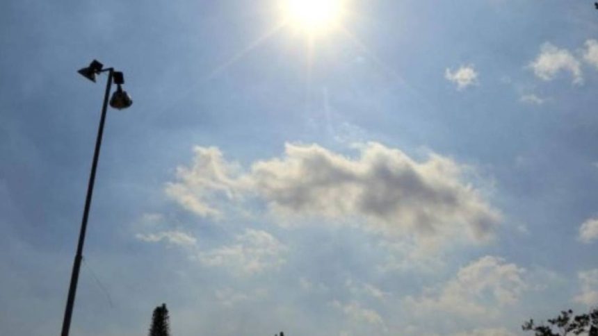 Cielo poco nublado y precipitaciones dispersas para este día 1 Cielo poco nublado