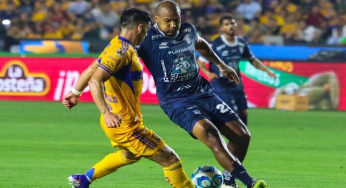 Salomón Rondón fue determinante en la victoria del Pachuca