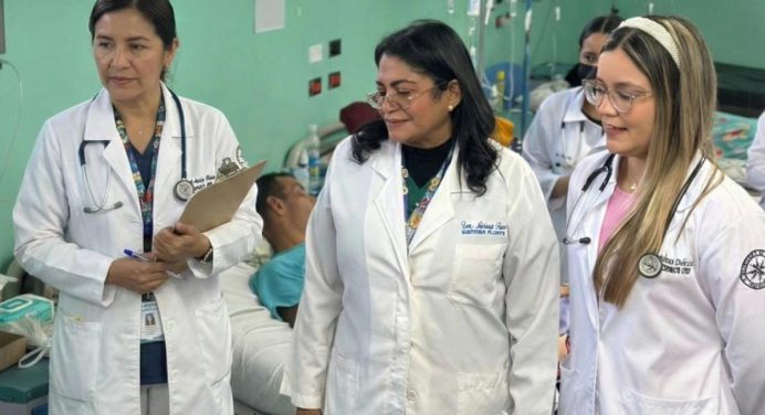 Hospital Central celebra excelencia y humanismo de la mujer médico en su día
