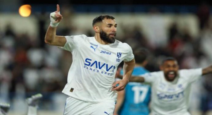 Triplete de Benzema en su debut con el Al Hilal