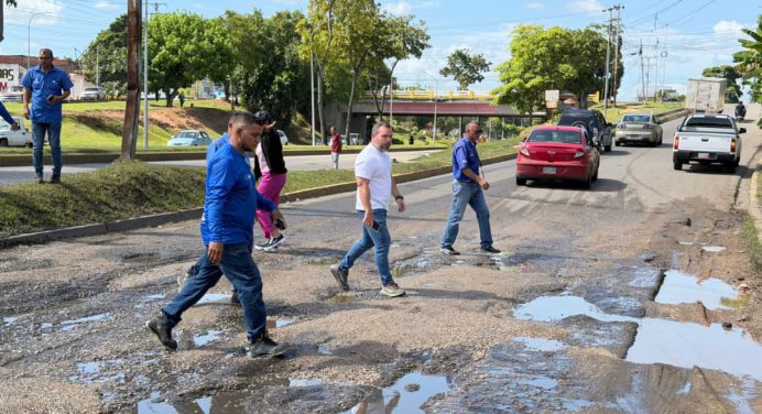 Rehabilitan drenajes y vialidad en el elevado de Boquerón