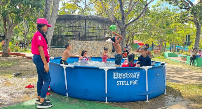 Más de mil niños se divirtieron en el “Chapuzón acuático” del parque La Guaricha
