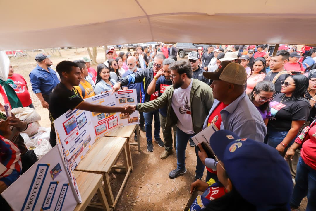Gobierno impulsa economía comunal y planes productivos en Monagas 4 comuna4 1