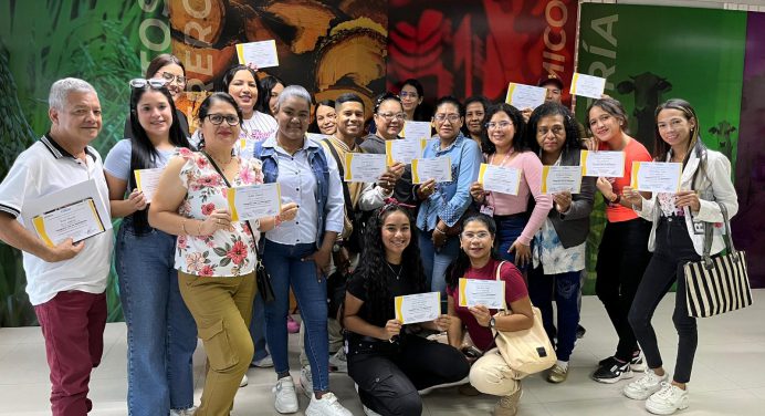 Fondeem y Emprender Juntos impulsan el marketing digital en Monagas