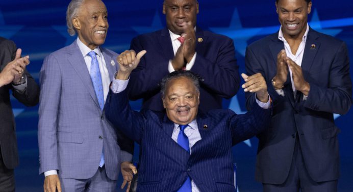 Jesse Jackson, líder de derechos civiles, muere a los 84 años