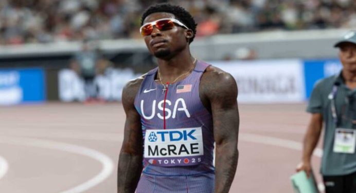 Khaleb McRae batió récord mundial de 400 mts en pista cubierta