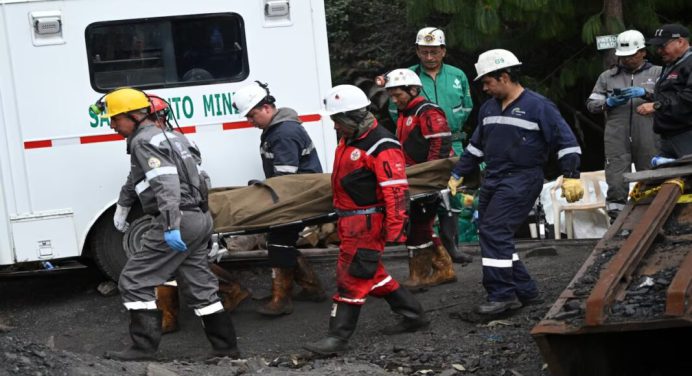 Rescatan en Colombia cuerpos sin vida de 6 personas que murieron por explosión en mina