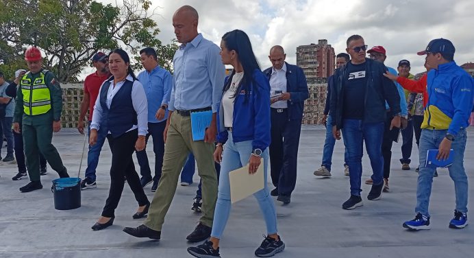 Ministro Héctor Rodríguez supervisó rehabilitación de la Escuela Félix Antonio Calderón