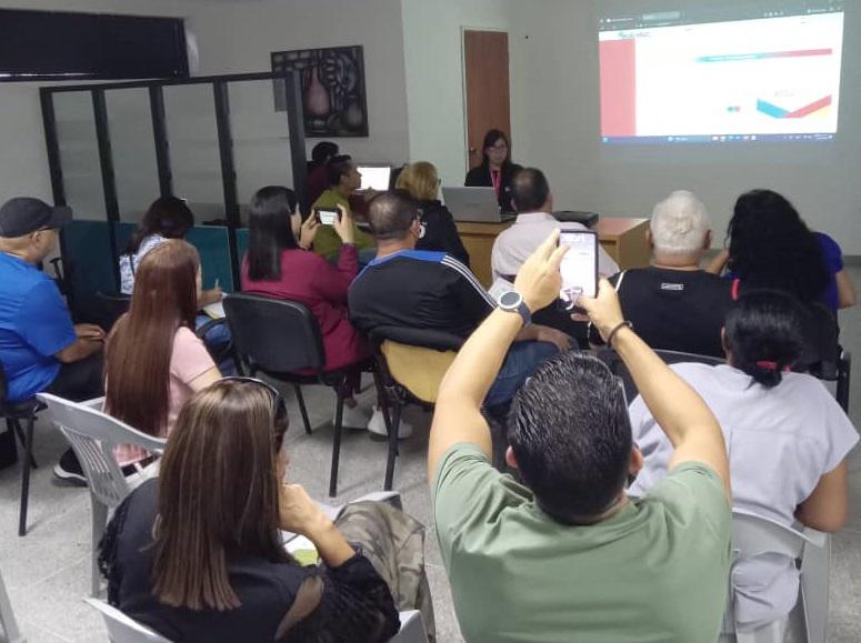 Odontólogos de Monagas actualizan conocimientos con el SACS 1 odontólogo