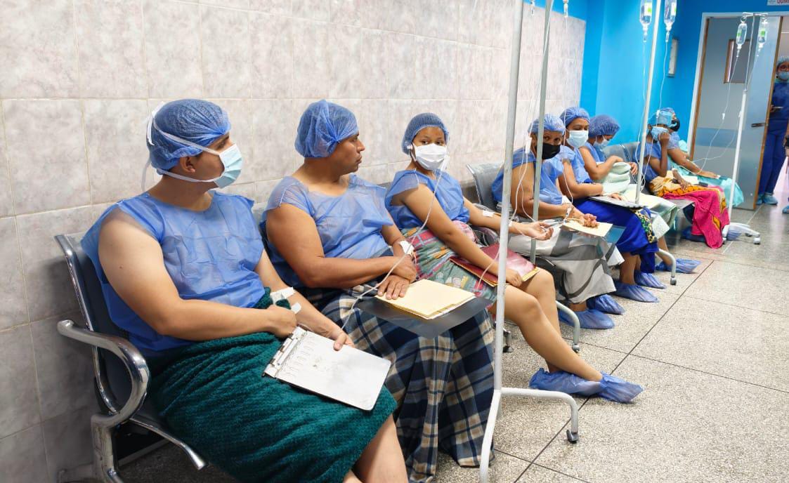 En Maturín operan a 60 trabajadores del sector educativo en el Hospital Simón Bolívar 5 operacion5