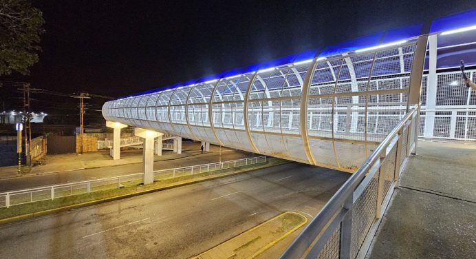 Pasarela de la Alirio Ugarte Pelayo estrena moderno sistema de iluminación