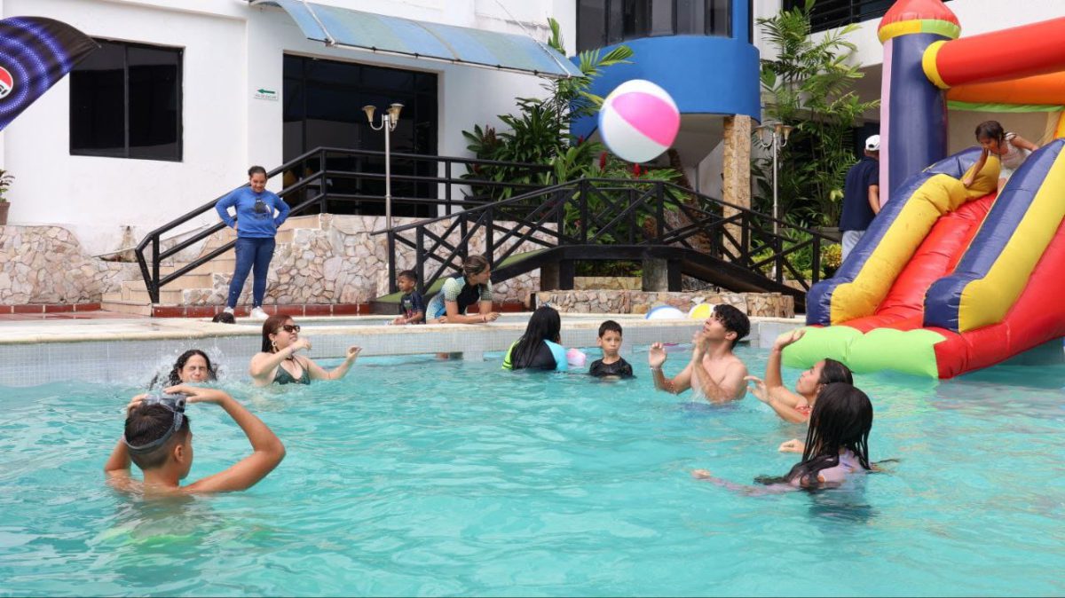 Alta afluencia de temporadistas en hoteles y balnearios de Maturín este martes 2 piscina5
