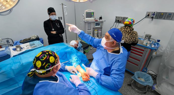 Reactivada sala de quirófanos del hospital Simón Bolívar