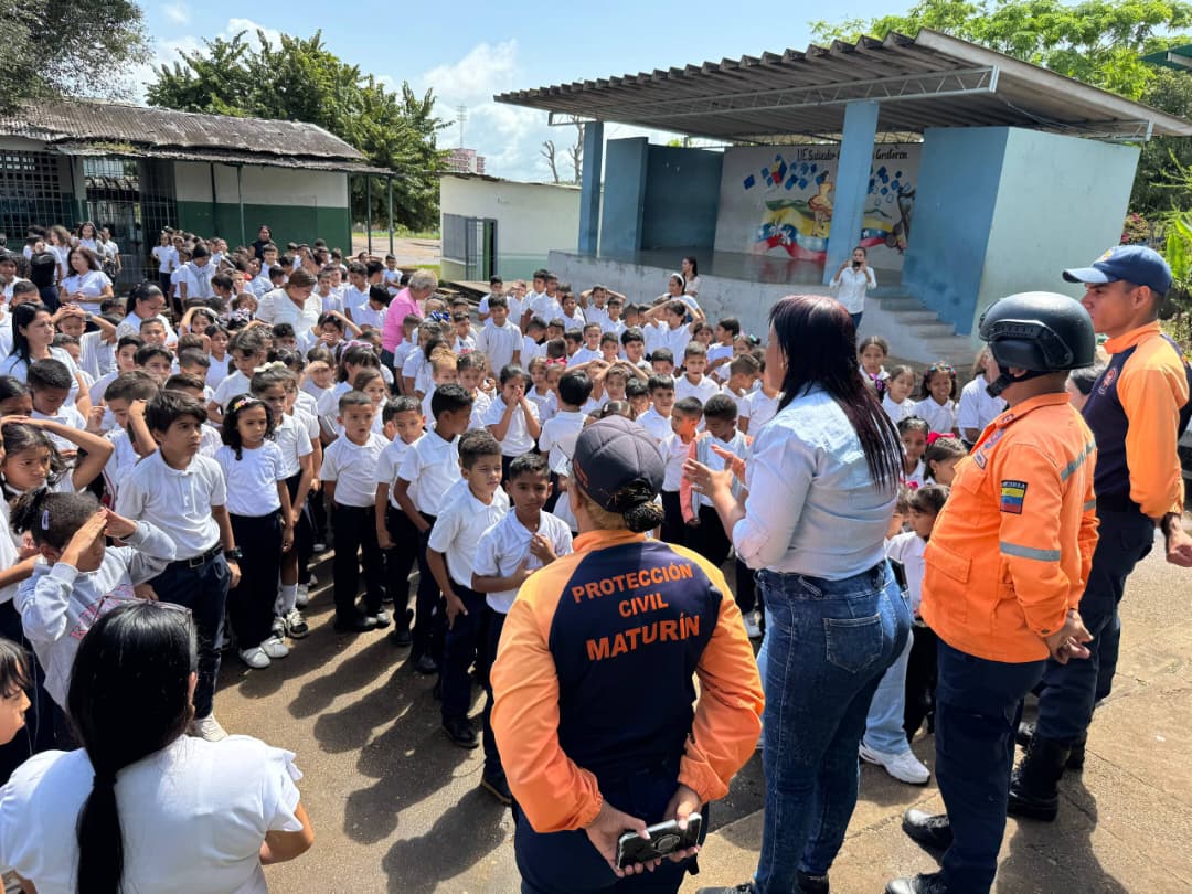 PCAD Maturín realizó simulacro preventivo en la UE. Salvador Garmendia 6 somulacro6
