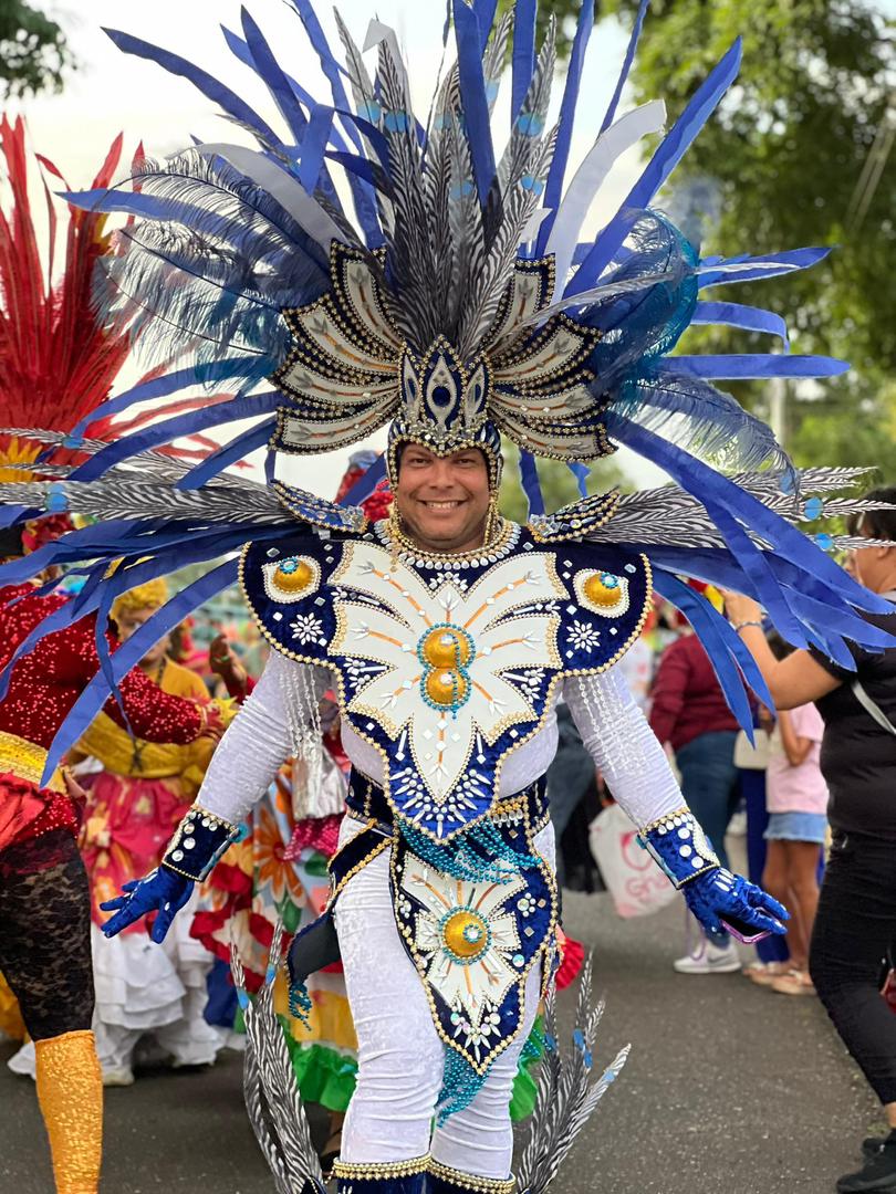 Con un desfile lleno de color y alegría celebran grito de Carnaval en Sotillo 3 sotillo3