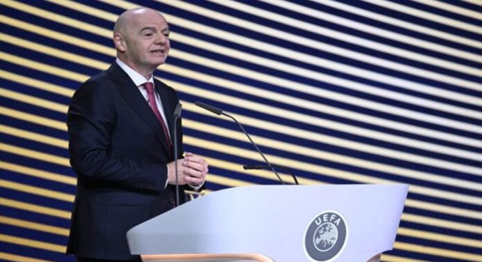 Infantino celebra acuerdo entre UEFA y Real Madrid para poner fin a la Superliga