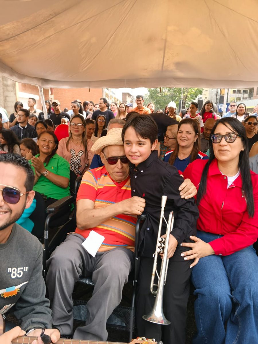 Monaguenses celebran legado musical con mural y presencia de Gualberto Ibarreto 2 Gualberto Ibarreto2