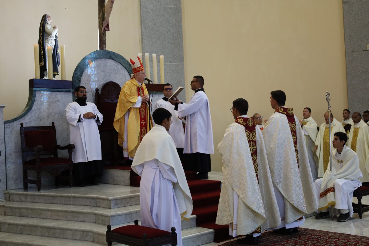 Amilkar Venales y Adrián Arriojas fueron ordenados sacerdotes en la ...