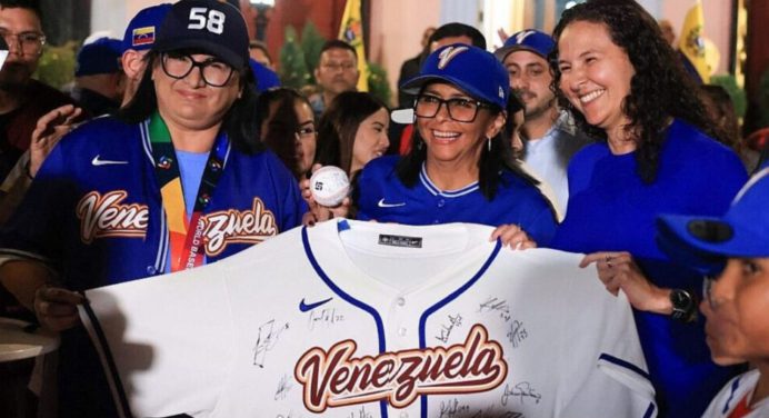 Gobierno declara el 17 de marzo Día Nacional del Béisbol y creará el Paseo de las Estrellas