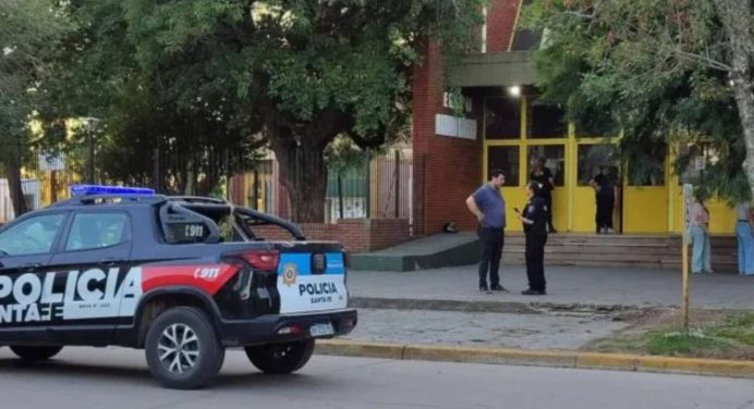 Ataque escolar en Argentina: Un estudiante mata a otro y hiere a otros dos