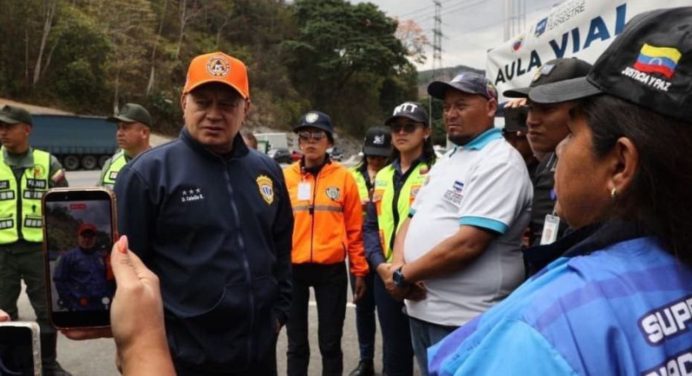 Cabello supervisa operativo de seguridad en Semana Santa Segura