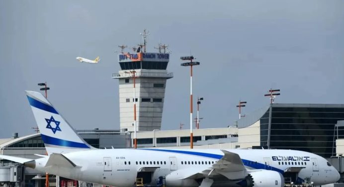 Israel permite vuelos de repatriación en medio de la amenaza de misiles