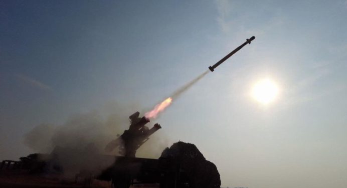 Restos de misil iraní caen en Turquía tras ser interceptado por la OTAN