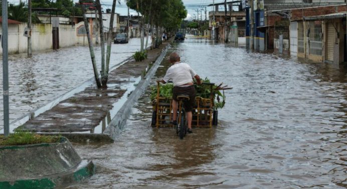 En Ecuador: Cuatro muertos y más de 40 mil afectados por intensas lluvias este 2026